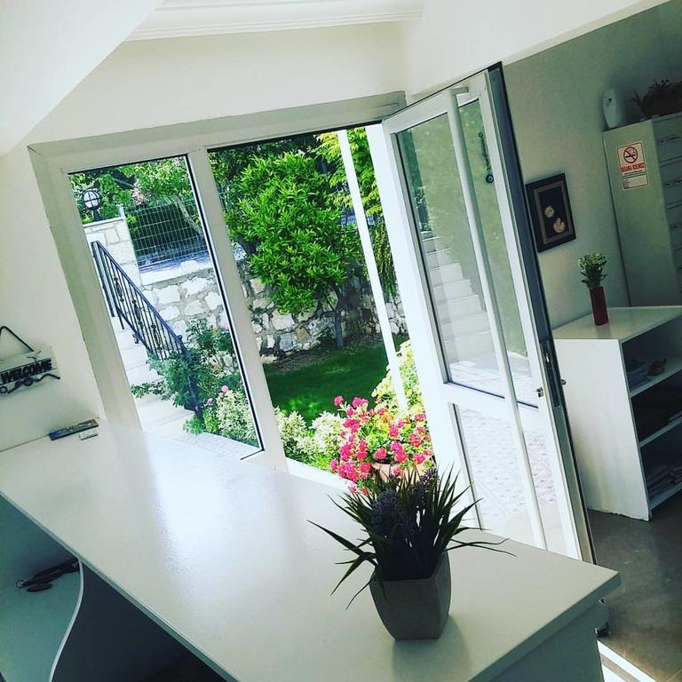 Parla Apart Hotel Кешме Экстерьер фото